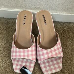 Torrid pink and white mules
